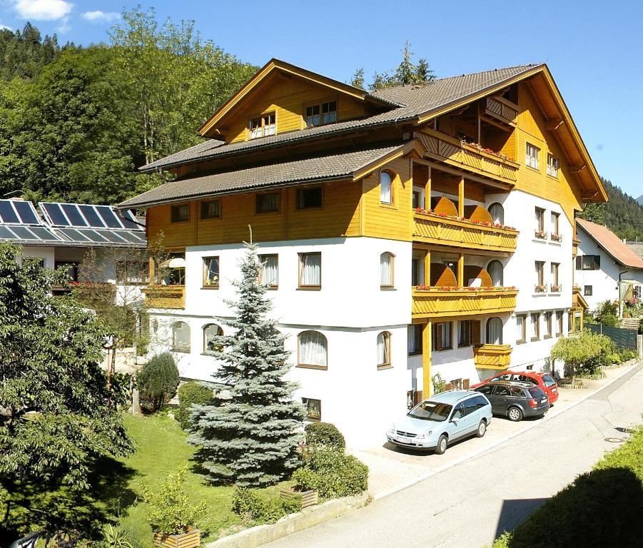 Familienhotel Steindl Millstatt Buitenkant foto